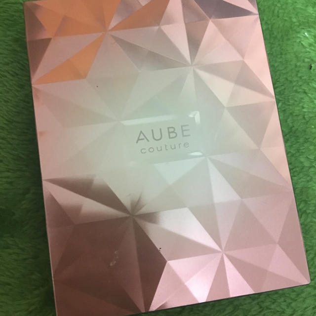 AUBE(オーブ)のAUBE Pinkシャドー 562 コスメ/美容のベースメイク/化粧品(アイシャドウ)の商品写真