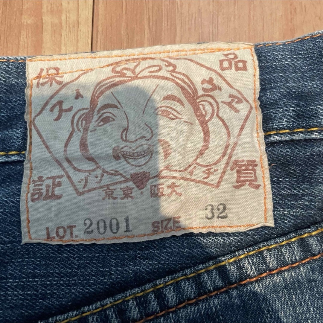 EVISU - サイズ32 2001 ハーフパンツ GOD 刺繍 エヴィス エビス EVISU - サイズ32 2001 ハーフパンツ GOD 刺繍 エヴィス エビス