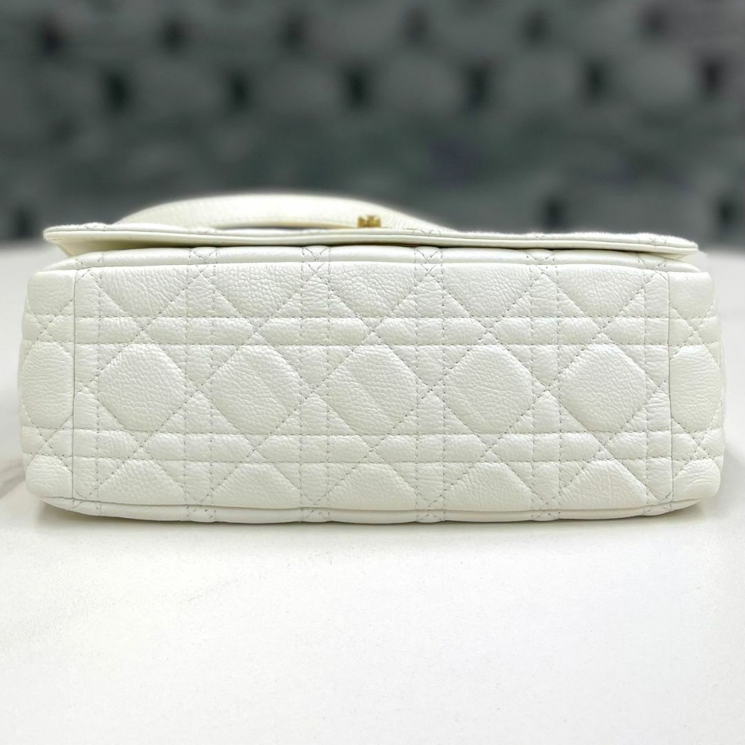 Christian Dior - 美品☆ ディオール カロ ミディアム 白 Christian Dior - 美品☆ ディオール カロ ミディアム 白