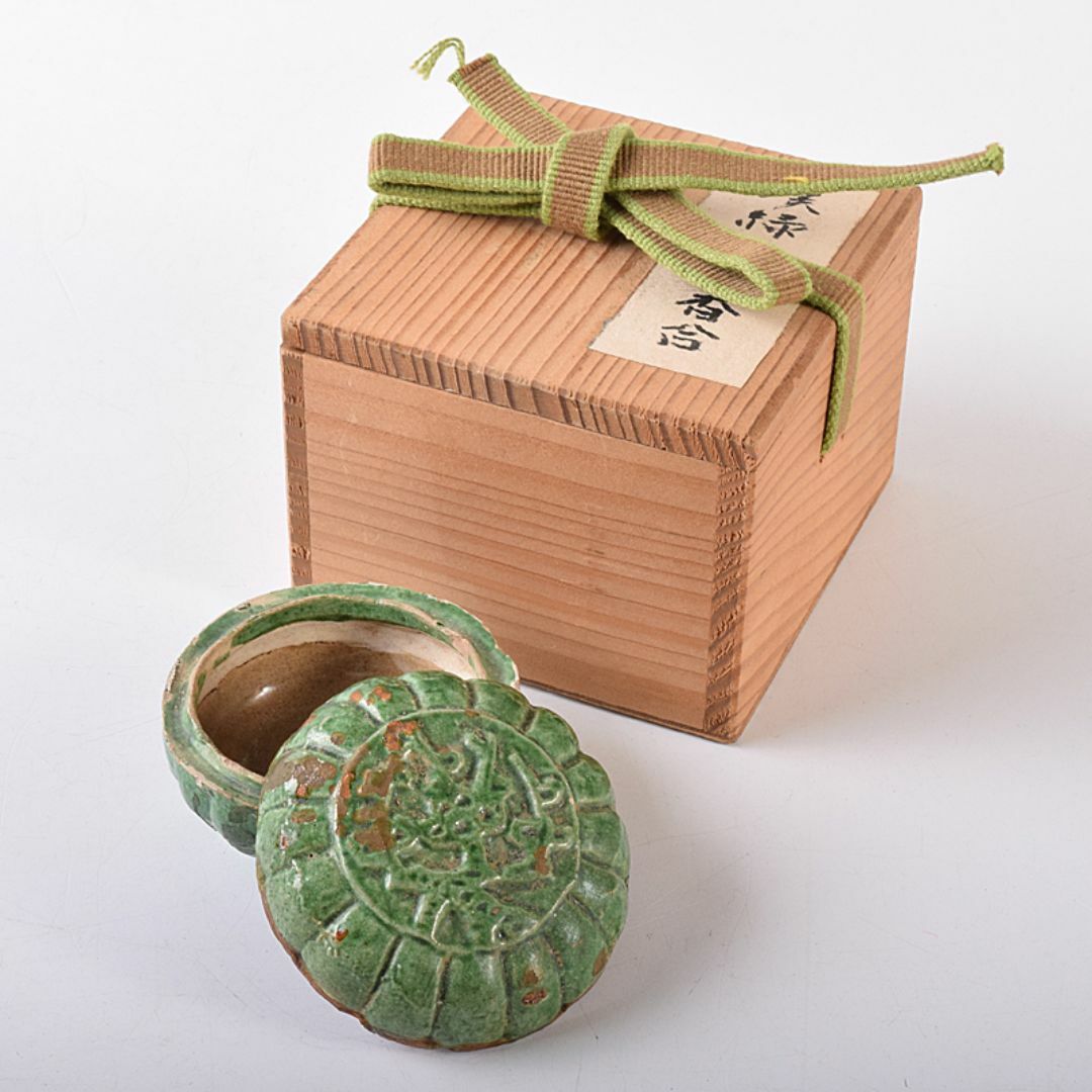 中国 漢緑釉 香合 時代箱付 C R7980の通販 by takaryo123's shop 中国 漢緑釉 香合 時代箱付 C R7980の通販 by takaryo123's shop
