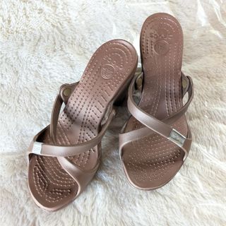 crocs(サンダル ・ ブラウン/茶色系)のフリマアイテム一覧 crocs(サンダル ・ ブラウン/茶色系)のフリマアイテム一覧