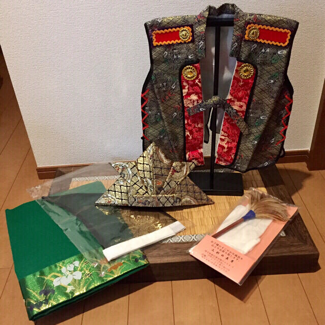 五月人形*兜飾り*本金箔押木札・メノウ宝石鑑別書付き*15号兜 五月人形*兜飾り*本金箔押木札・メノウ宝石鑑別書付き*15号兜