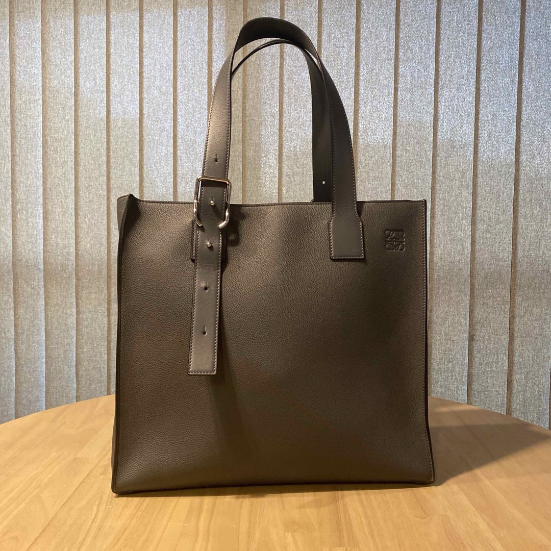 LOEWE - LOEWE ロエベ バックルジッパー トートバッグ LOEWE - LOEWE ロエベ バックルジッパー トートバッグ