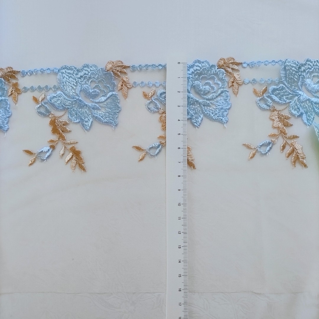 No.05 半衿 レース 花葉柄 クリームチュール×水色花 レディースの水着/浴衣(和装小物)の商品写真