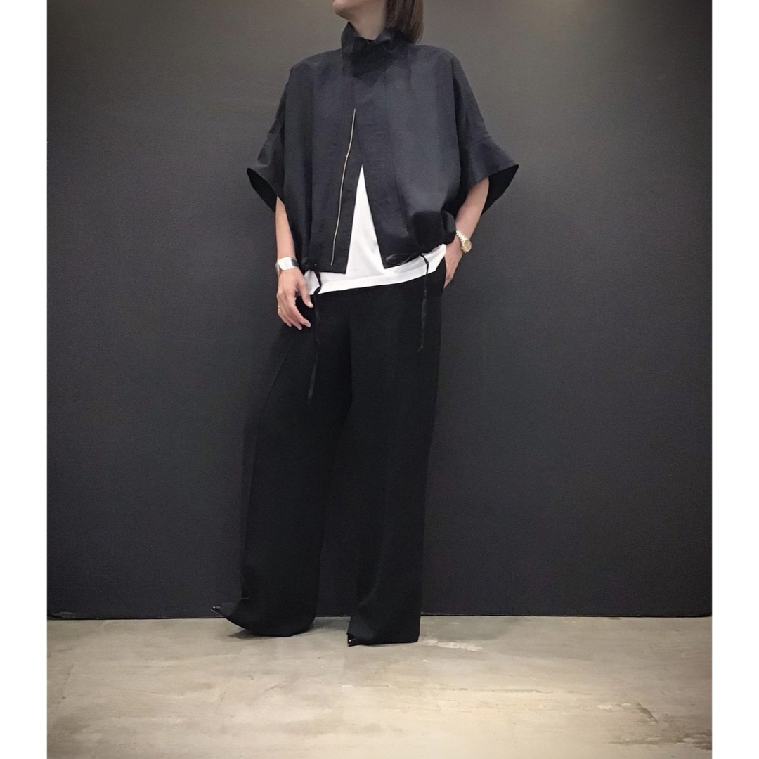 BLAMINK - 新品未使用 BLAMINK スタンドカラーショートスリーブ BLAMINK - 新品未使用 BLAMINK スタンドカラーショートスリーブ