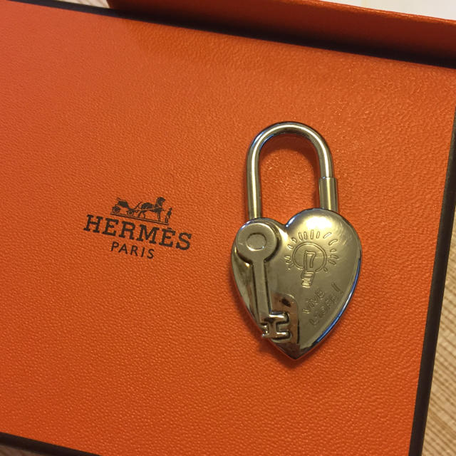 Hermes(エルメス)のHERMES ファンタジーハート2004年限定 カデナ レディースのファッション小物(その他)の商品写真