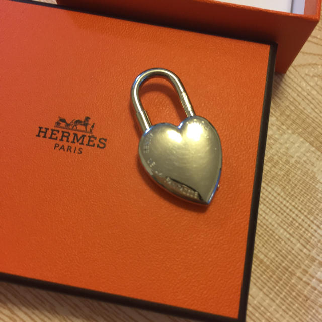 Hermes(エルメス)のHERMES ファンタジーハート2004年限定 カデナ レディースのファッション小物(その他)の商品写真