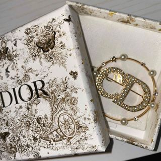 Dior(ブローチ/コサージュ)のフリマアイテム一覧 Dior(ブローチ/コサージュ)のフリマアイテム一覧