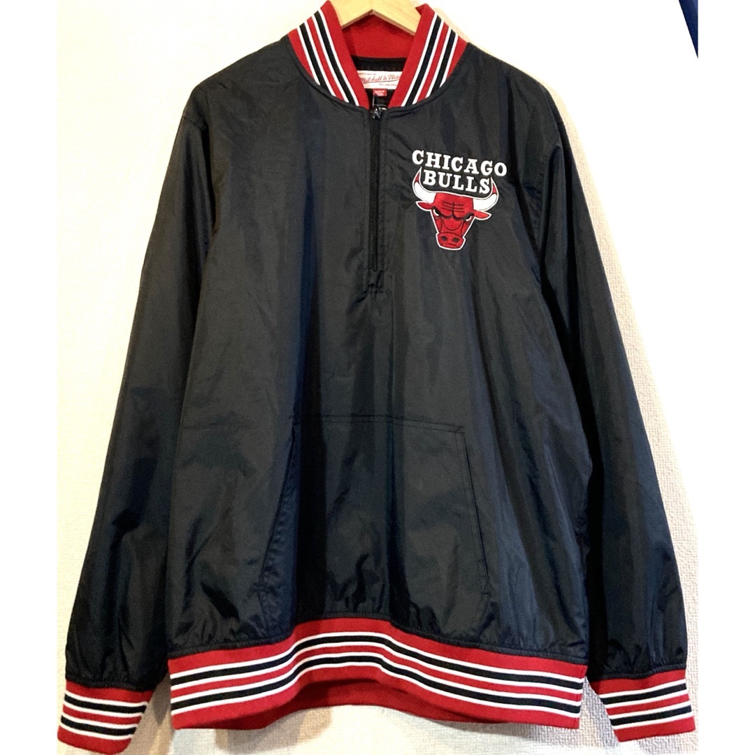 Mitchell & Ness シカゴ・ブルズ もえる NBAジャケット Mサイズ Mitchell & Ness シカゴ・ブルズ もえる NBAジャケット Mサイズ