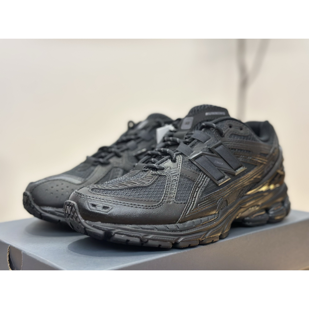 トリプルブラックNew Balance M1906NJ 25.5 ニューバランス トリプルブラックNew Balance M1906NJ 25.5 ニューバランス