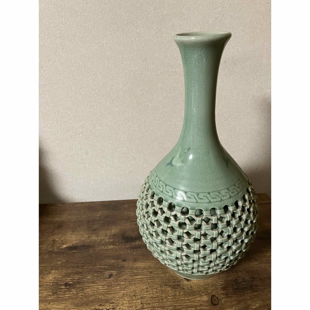 高麗青磁 海泉作 雲鶴 青磁透かし彫り花瓶 花入 花器 一輪挿し 高麗青磁 海泉作 雲鶴 青磁透かし彫り花瓶 花入 花器 一輪挿し