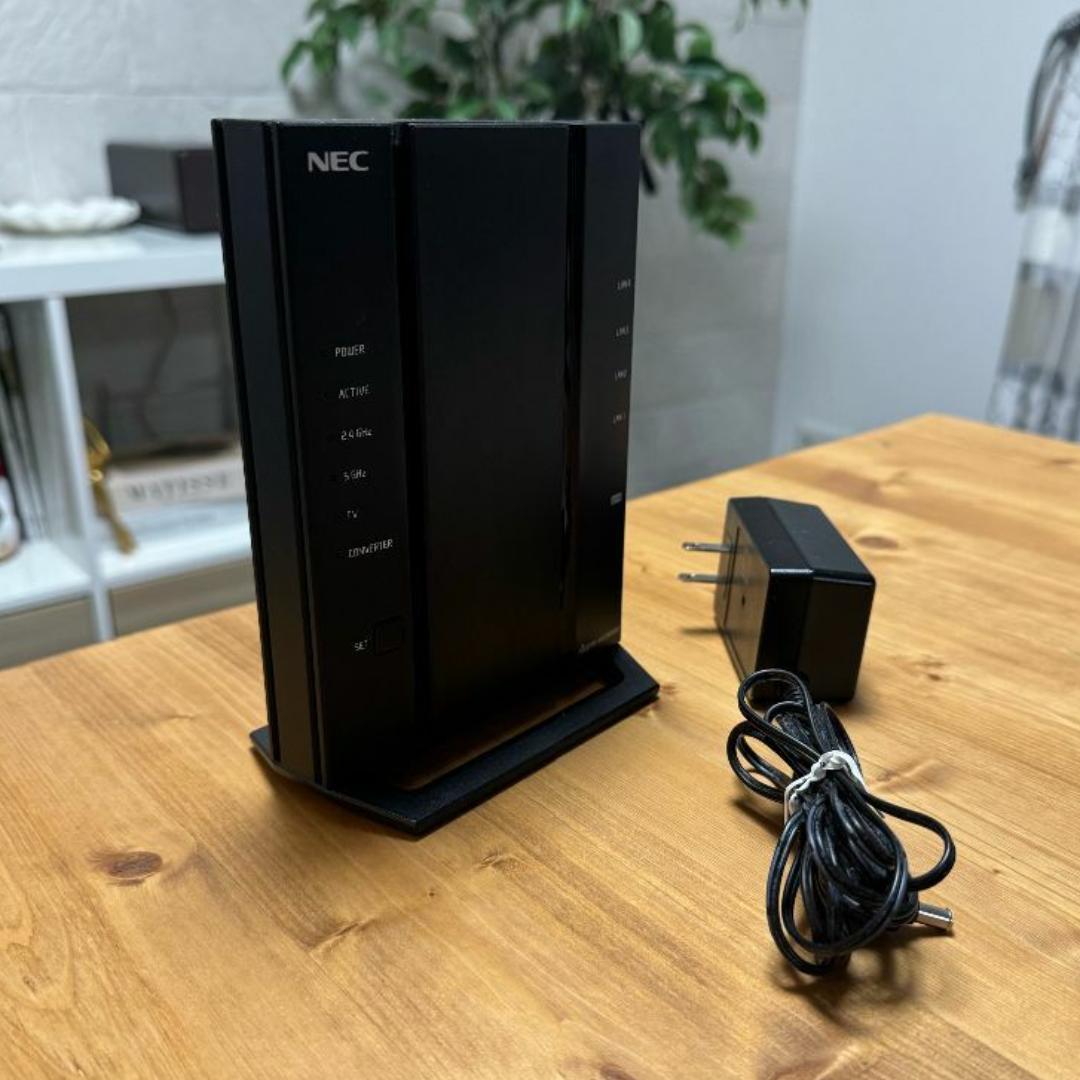 NEC(エヌイーシー)の【中古】NEC 無線LANルーター PA-WG2600HS スマホ/家電/カメラのPC/タブレット(PC周辺機器)の商品写真