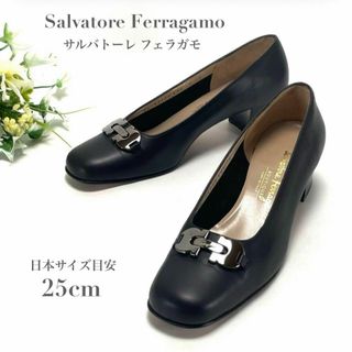 Salvatore Ferragamo(ハイヒール/パンプス ・ シルバー/銀色系 Salvatore Ferragamo(ハイヒール/パンプス ・ シルバー/銀色系