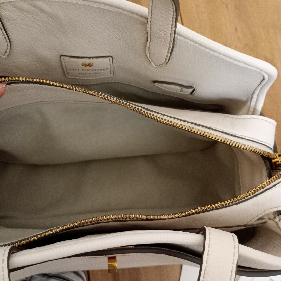 ANYA HINDMARCH - アニヤハインドマーチ small wilson ANYA HINDMARCH - アニヤハインドマーチ small wilson