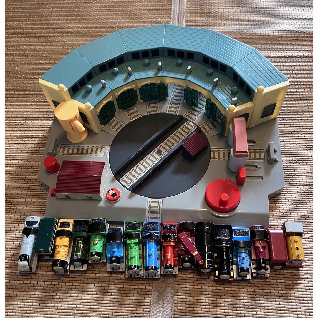 Takara Tomy - トミカトーマス DXおしゃべり操車場 αシステム Takara Tomy - トミカトーマス DXおしゃべり操車場 αシステム