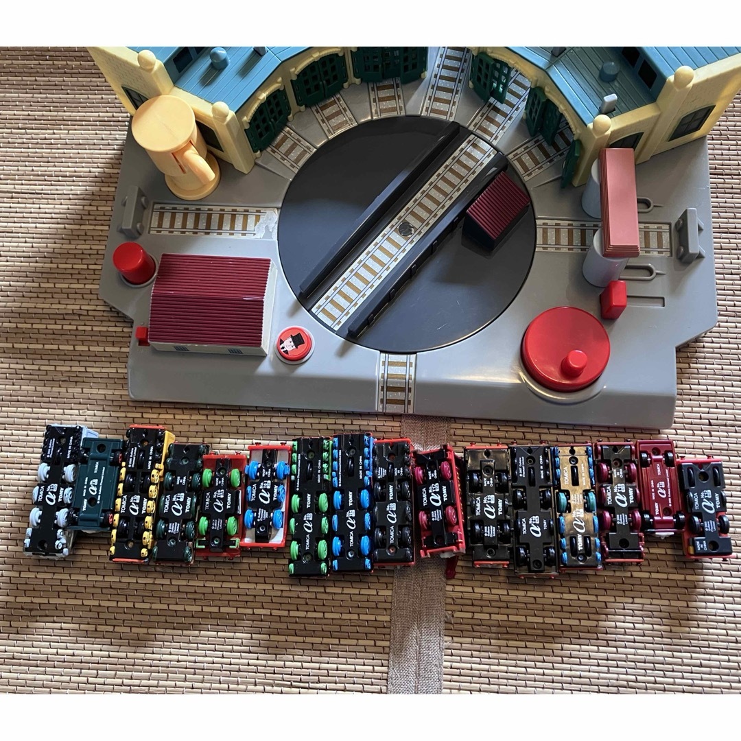 Takara Tomy - トミカトーマス DXおしゃべり操車場 αシステム Takara Tomy - トミカトーマス DXおしゃべり操車場 αシステム