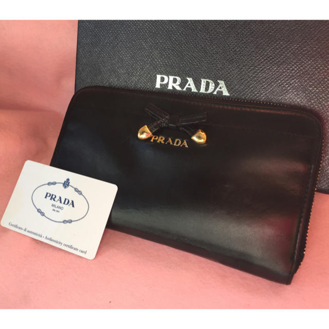 PRADA(プラダ)のタイムセール☆PRADA☆長財布☆ラウンドファスナー☆リボン レディースのファッション小物(財布)の商品写真