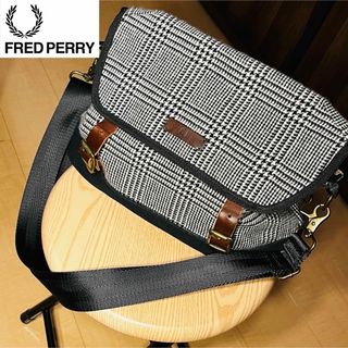 FRED PERRY(ショルダーバッグ)のフリマアイテム一覧 FRED PERRY(ショルダーバッグ)のフリマアイテム一覧