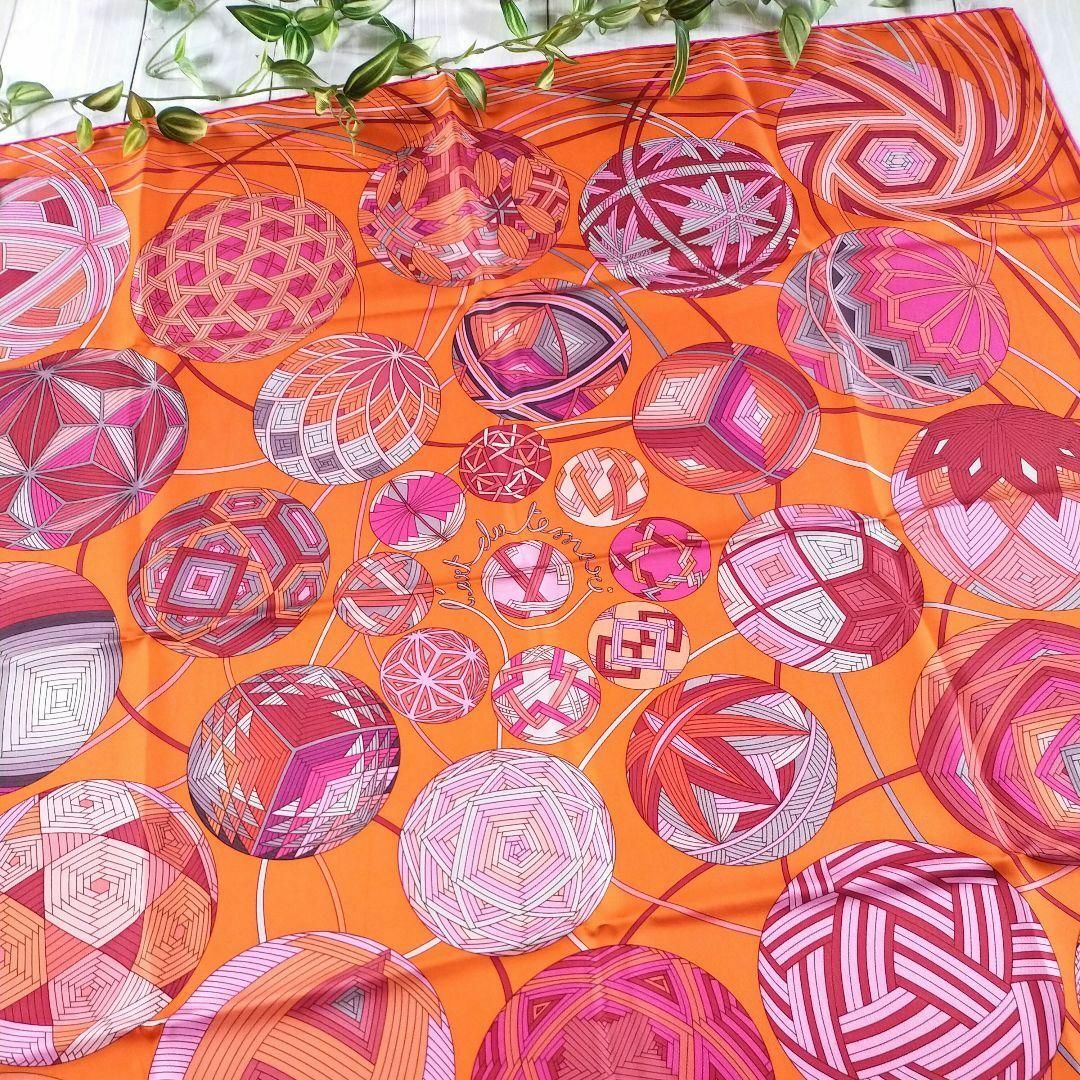 ☘️希少 極美品☘️HERMES 手毬の宇宙 スカーフ カレ90 ☘️希少 極美品☘️HERMES 手毬の宇宙 スカーフ カレ90