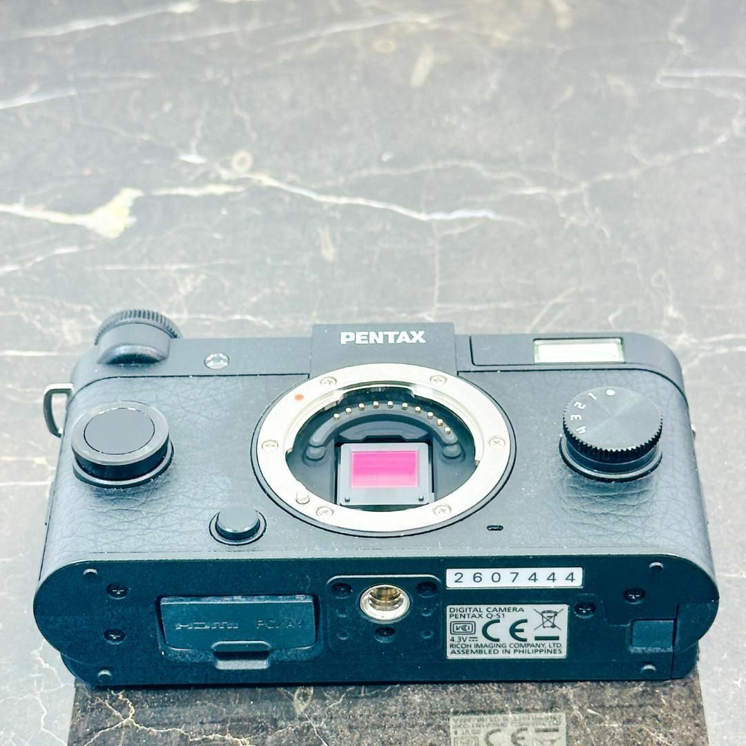 純正ケース付き】PENTAX ミラーレス一眼 Q-S1 ズームレンズキット 純正ケース付き】PENTAX ミラーレス一眼 Q-S1 ズームレンズキット