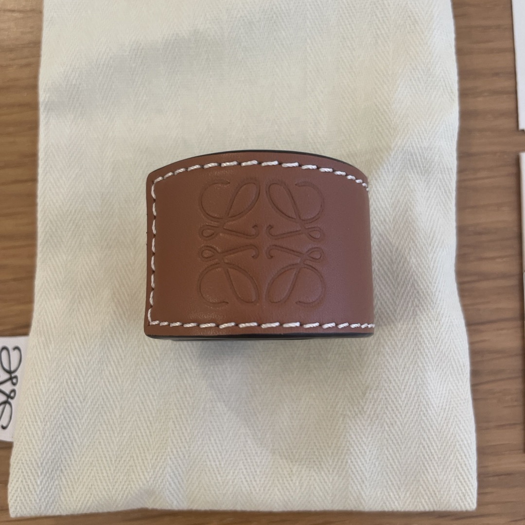 LOEWE スラップブレスレット 未使用 ノベルティ付(LOEWE【SALE LOEWE スラップブレスレット 未使用 ノベルティ付(LOEWE【SALE