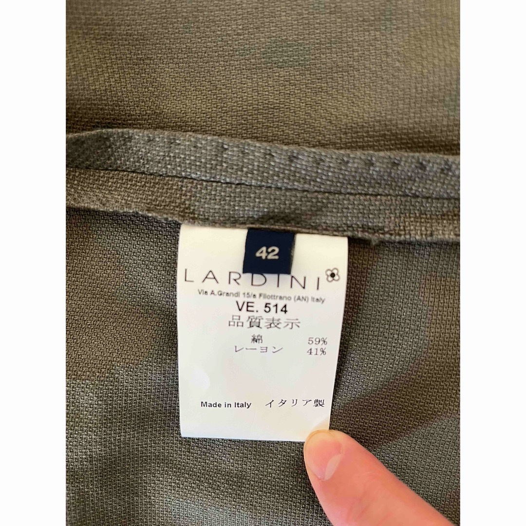 LARDINI ラルディーニ ジレ ベスト カーキ 42 ブートニエール付 LARDINI ラルディーニ ジレ ベスト カーキ 42 ブートニエール付