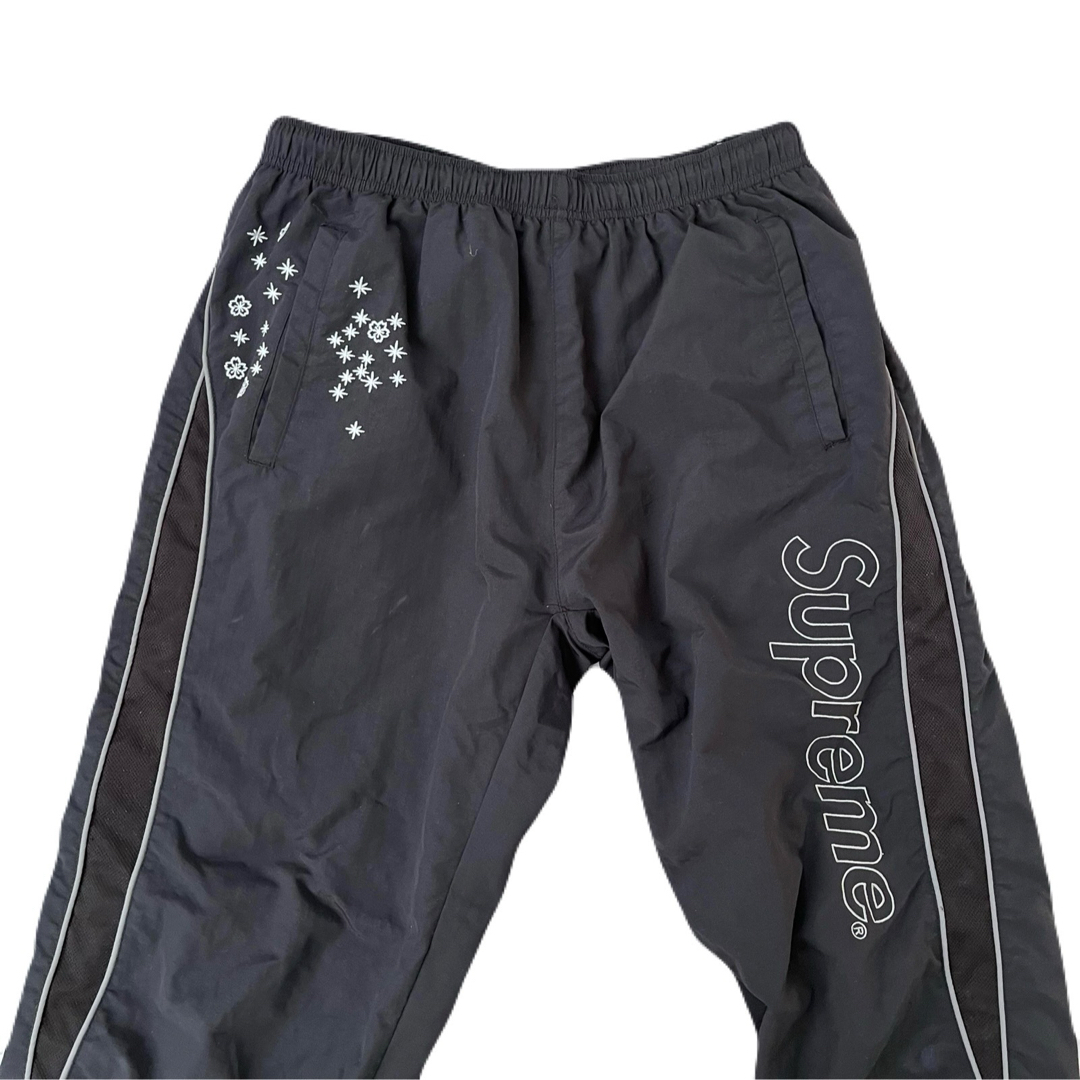 Supreme - Supreme AOI Glow-in-the-Dark Track pantの通販 by Supreme - Supreme AOI Glow-in-the-Dark Track pantの通販 by