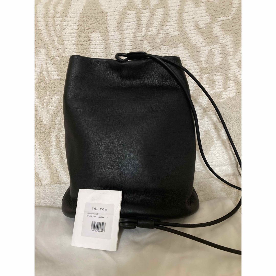 THE ROW - 値下◇美品◇ The Row ザロウ Joe Backpack 黒 レザー THE ROW - 値下◇美品◇ The Row ザロウ Joe Backpack 黒 レザー