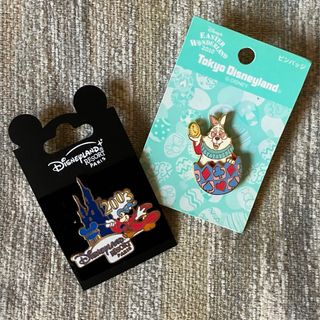 ディズニー(Disney)の【Xmasお値下げ】ディズニー ピンバッジ　2個　新品未使用品(バッジ/ピンバッジ)