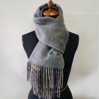 Vivienne Westwood(マフラー)のフリマアイテム一覧 Vivienne Westwood(マフラー)のフリマアイテム一覧