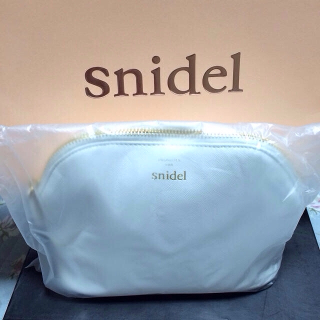 SNIDEL(スナイデル)のsnidelノベルティポーチ レディースのファッション小物(ポーチ)の商品写真