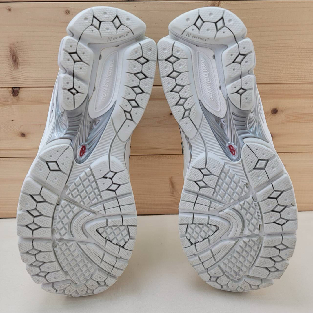 New Balance - ニューバランス M2002RXM ゴアテックス ホワイト New Balance - ニューバランス M2002RXM ゴアテックス ホワイト
