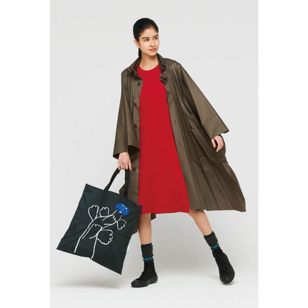 ミーイッセイミヤケ me isseymiyake ロングコート カーキ色 撥水 ミーイッセイミヤケ me isseymiyake ロングコート カーキ色 撥水