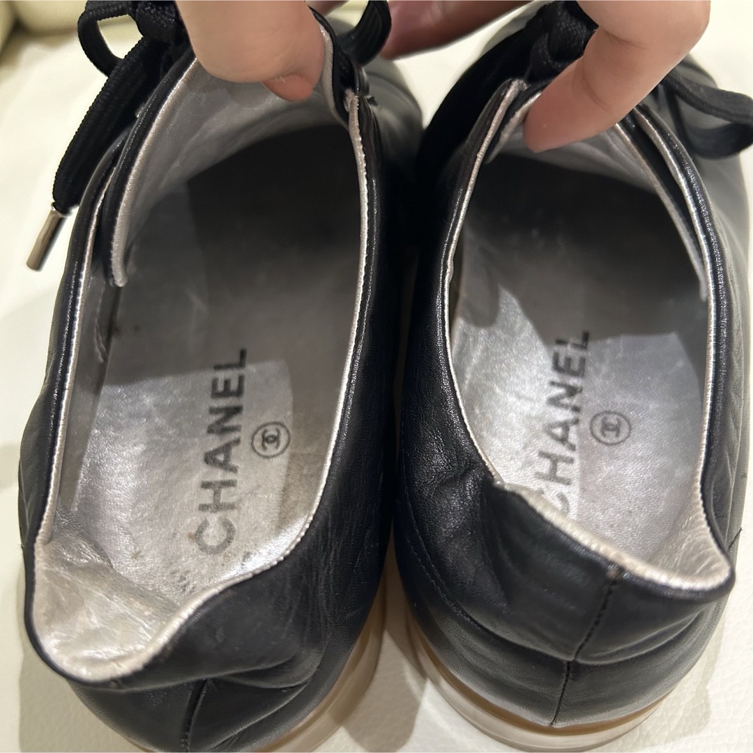 CHANEL - CHANEL 希少 レザー 黒 スニーカー 37.5 24cm CHANEL - CHANEL 希少 レザー 黒 スニーカー 37.5 24cm