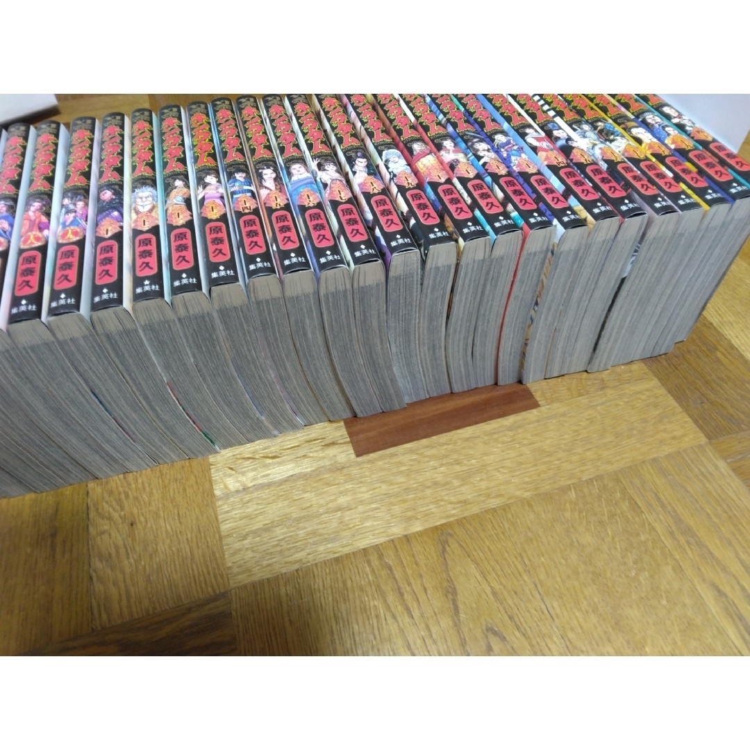 P様専用】キングダム 1〜61巻セット 映画の特典冊子付き P様専用】キングダム 1〜61巻セット 映画の特典冊子付き