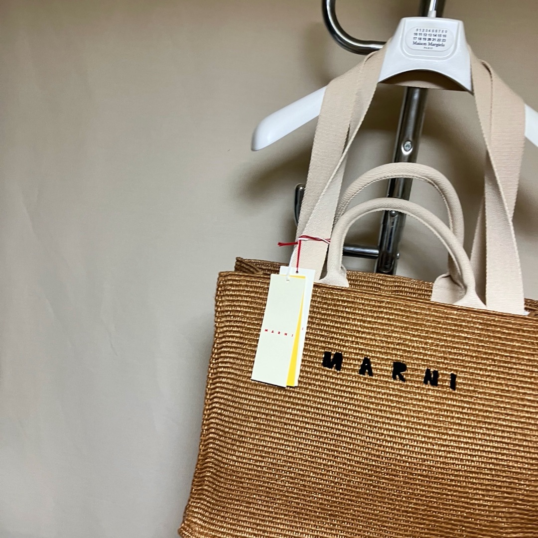 MARNI - 新品未使用 24ss MARNI かごトートバッグ ラージ 6957の