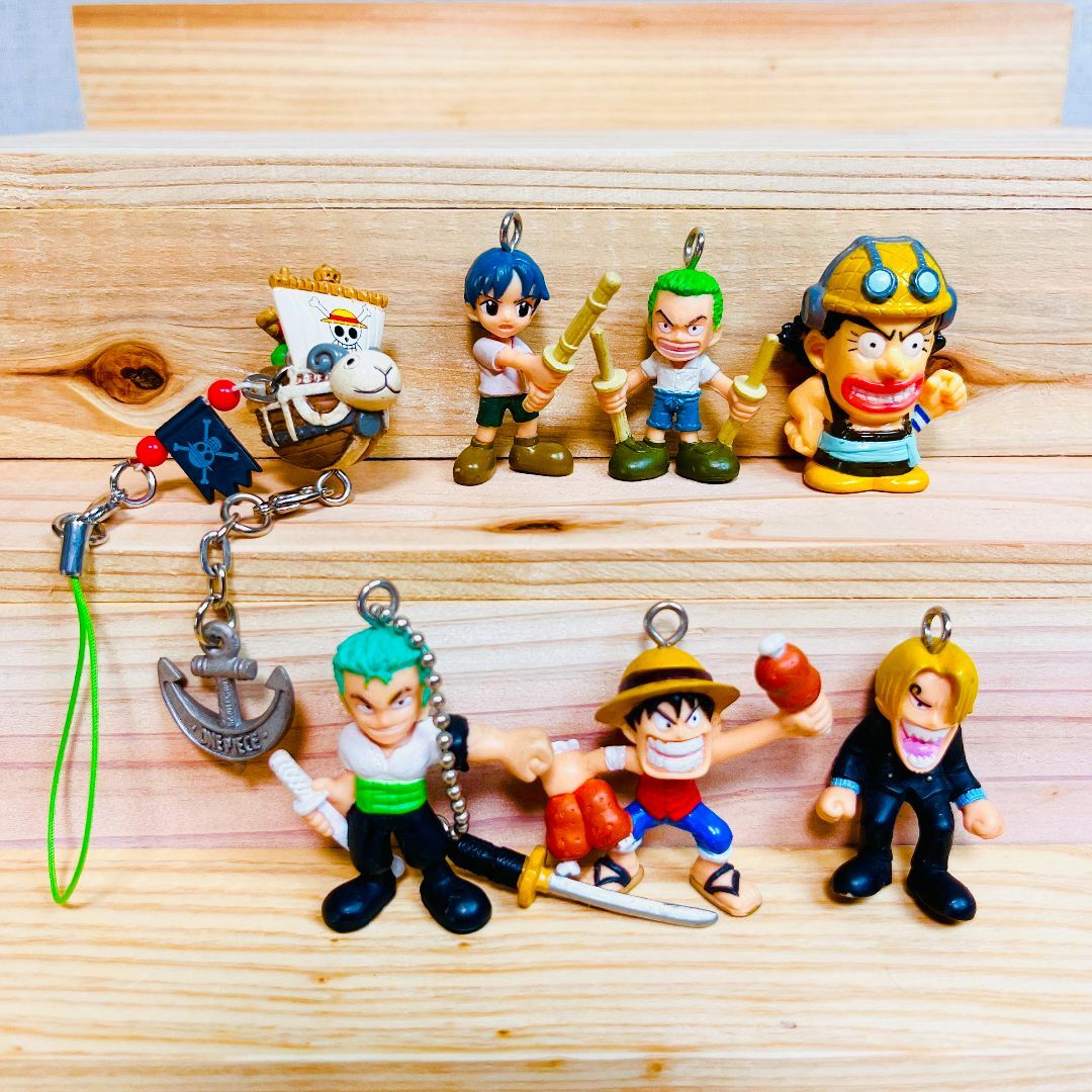 ワンピース キーホルダー レア ルフィ ゾロ ナミ サンジ