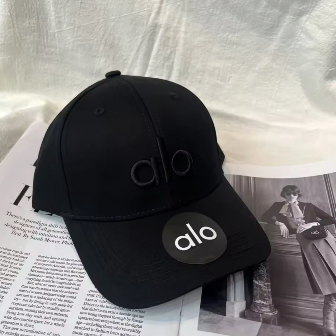 alo yoga アロ ヨガ キャップ 帽子 ベージュ 黒 白 新品 alo yoga アロ ヨガ キャップ 帽子 ベージュ 黒 白 新品