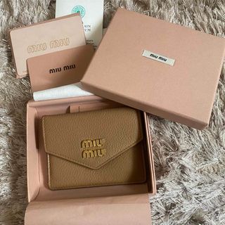 MIU MIUのフリマアイテム一覧 MIU MIUのフリマアイテム一覧