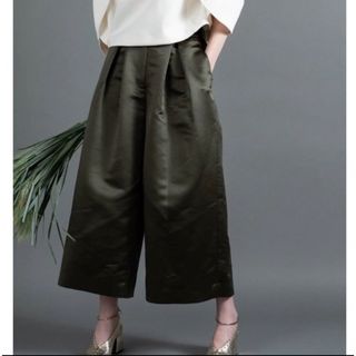 heve サテンガウチョパンツ カーキ36の通販 by ami's shop|ラクマ heve サテンガウチョパンツ カーキ36の通販 by ami's shop|ラクマ