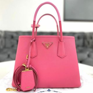 PRADA(ハンドバッグ ・ ホワイト/白色系)のフリマアイテム一覧 PRADA(ハンドバッグ ・ ホワイト/白色系)のフリマアイテム一覧