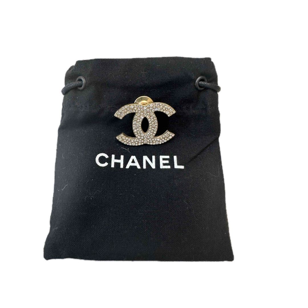 【CHANEL】シャネル ブローチ ロゴプレート最終値下げ CHANEL】シャネル ブローチ ロゴプレート最終値下げ