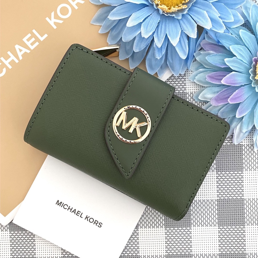新品☆MICHAEL KORS 折り財布 グリーン レザー 折り財布 新品☆MICHAEL KORS 折り財布 グリーン レザー 折り財布