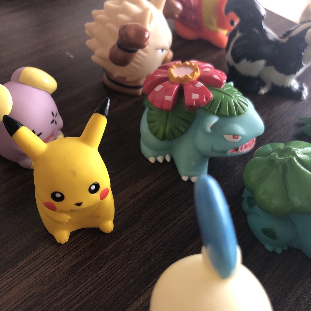 ポケモン - 初期ピカチュウポケモンキッズソフビ指人形12体の ポケモン - 初期ピカチュウポケモンキッズソフビ指人形12体の