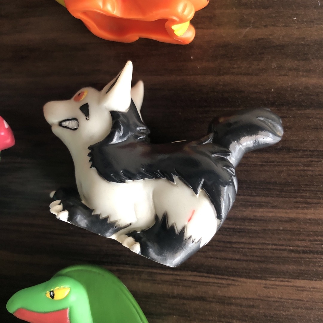 ポケモン - 初期ピカチュウポケモンキッズソフビ指人形12体の ポケモン - 初期ピカチュウポケモンキッズソフビ指人形12体の