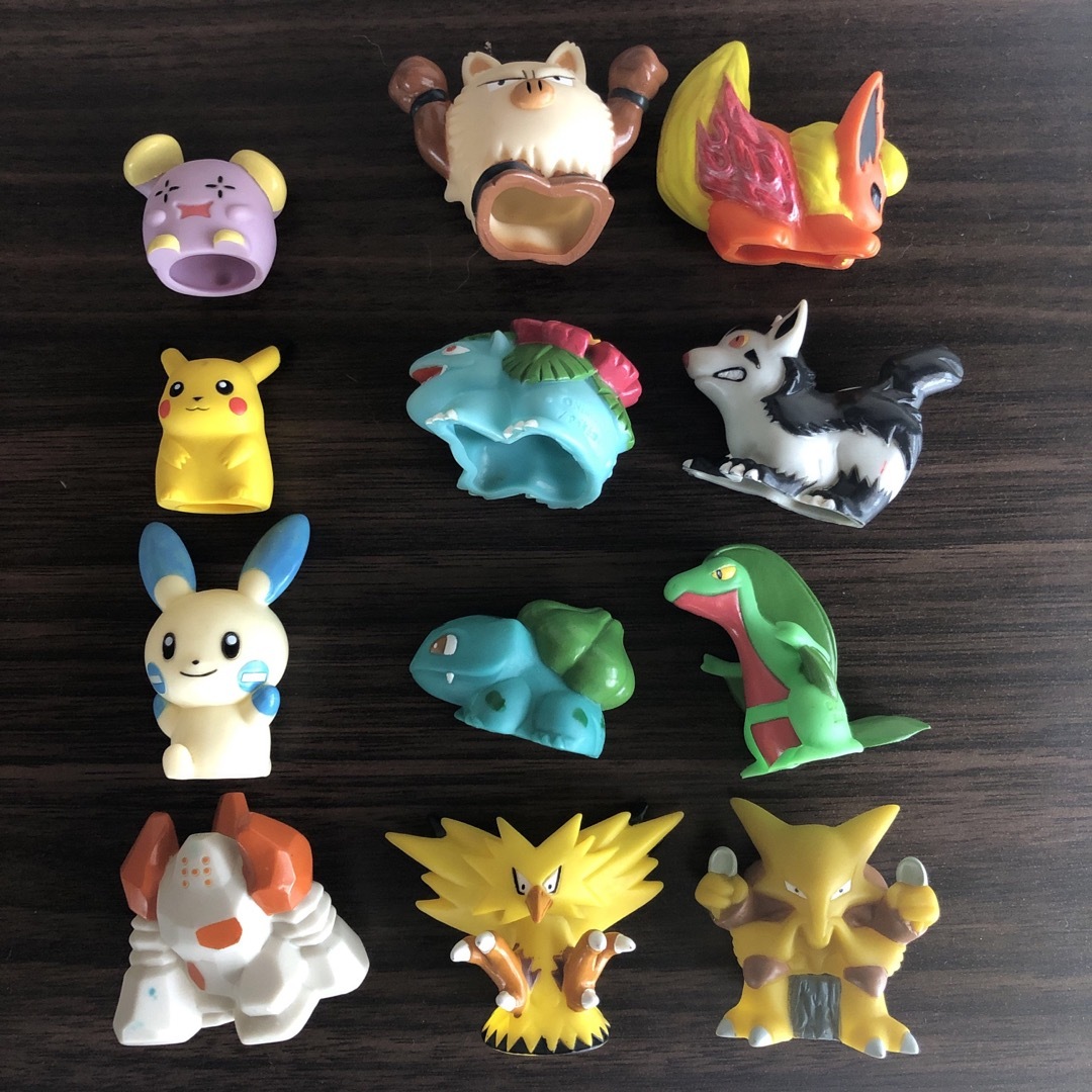 ポケモン - 初期ピカチュウポケモンキッズソフビ指人形12体の ポケモン - 初期ピカチュウポケモンキッズソフビ指人形12体の