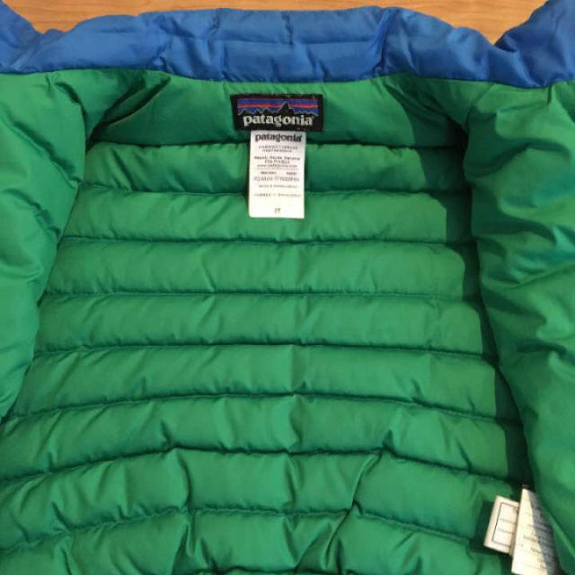 patagonia(パタゴニア)の訳あり‼︎パタゴニア Patagonia 2T キッズ/ベビー/マタニティのキッズ服男の子用(90cm~)(ジャケット/上着)の商品写真