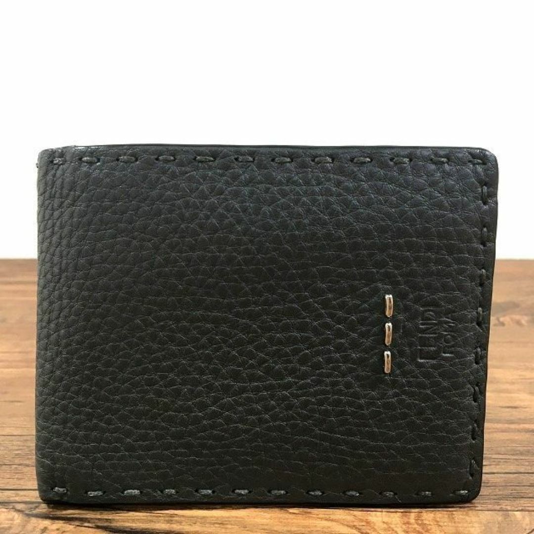 送料込み! 極美品 FENDI 二つ折り財布 セレリア レザー グレー 送料込み! 極美品 FENDI 二つ折り財布 セレリア レザー グレー