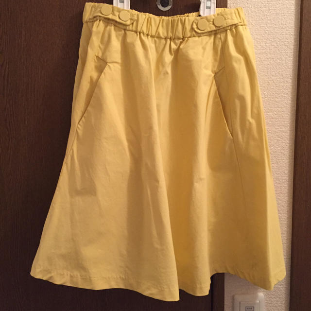 ZARA(ザラ)のフレアギャザースカート イエロー ザラベーシック レディースのスカート(ひざ丈スカート)の商品写真
