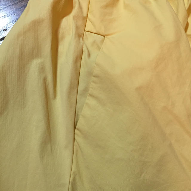 ZARA(ザラ)のフレアギャザースカート イエロー ザラベーシック レディースのスカート(ひざ丈スカート)の商品写真